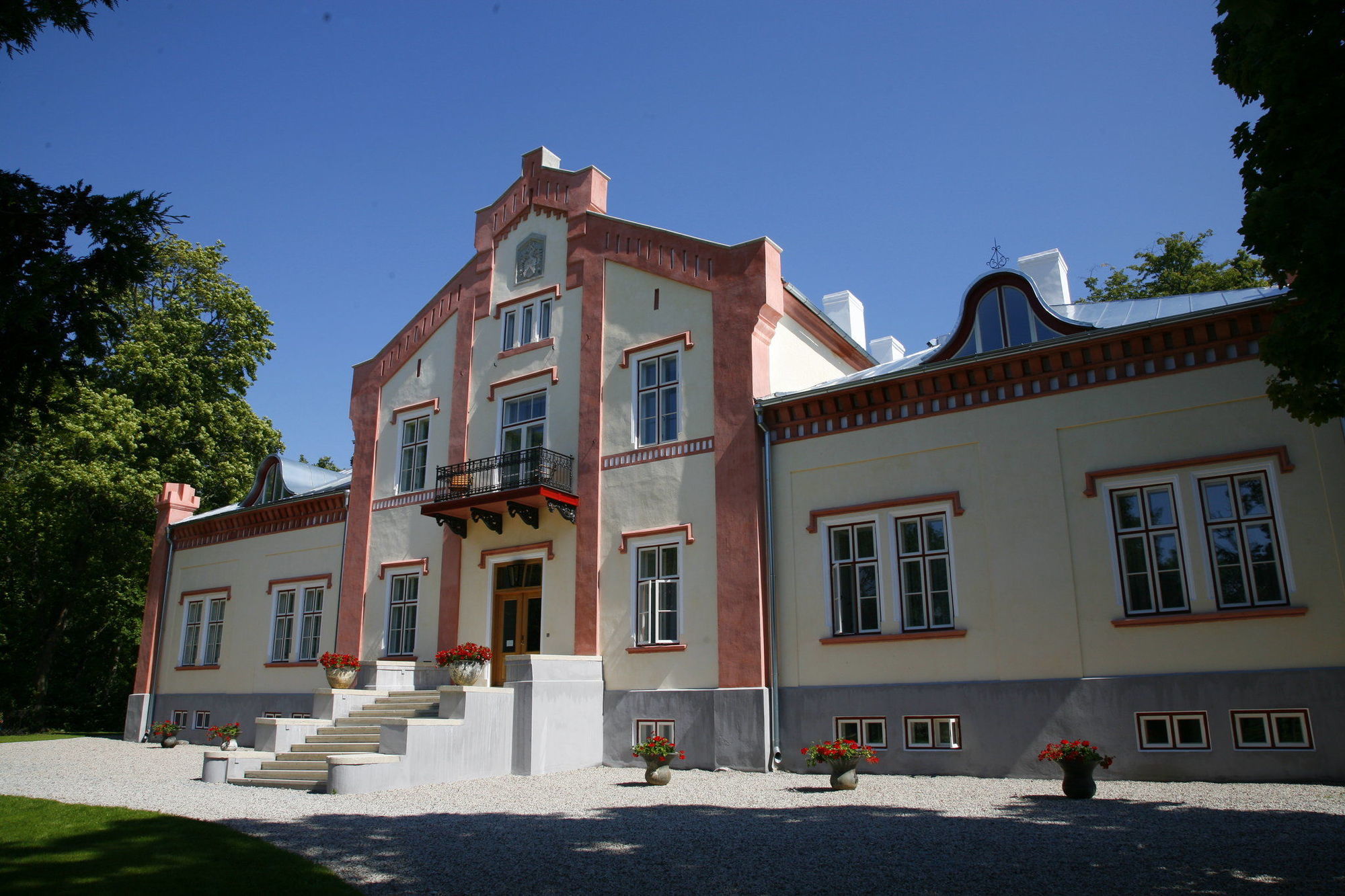Paedaste Manor Exteriör bild