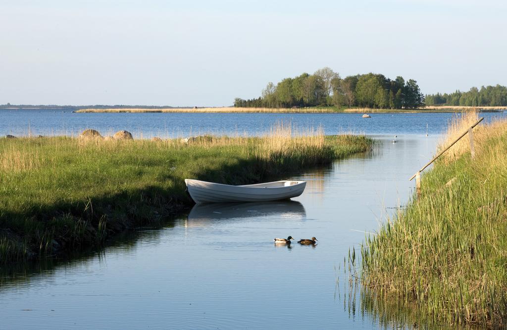 Paedaste Manor Exteriör bild