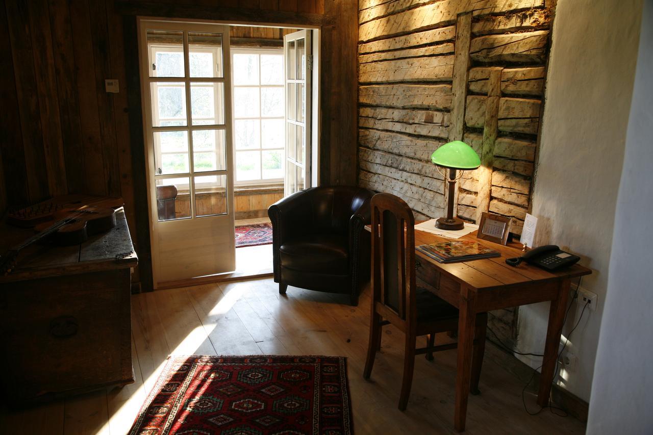 Paedaste Manor Rum bild